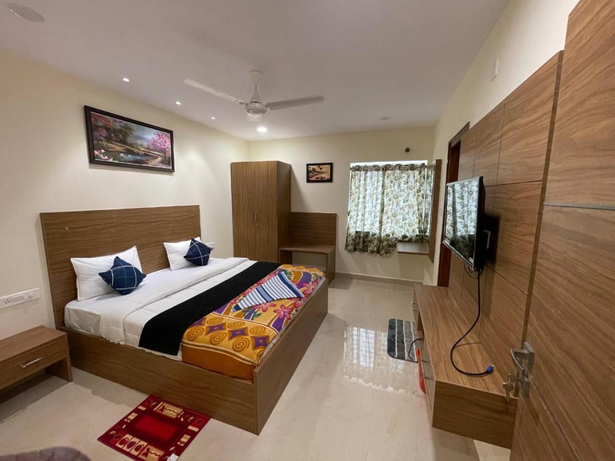 Hotel Srilakshmitulasiresidency Tirupati Exterior foto